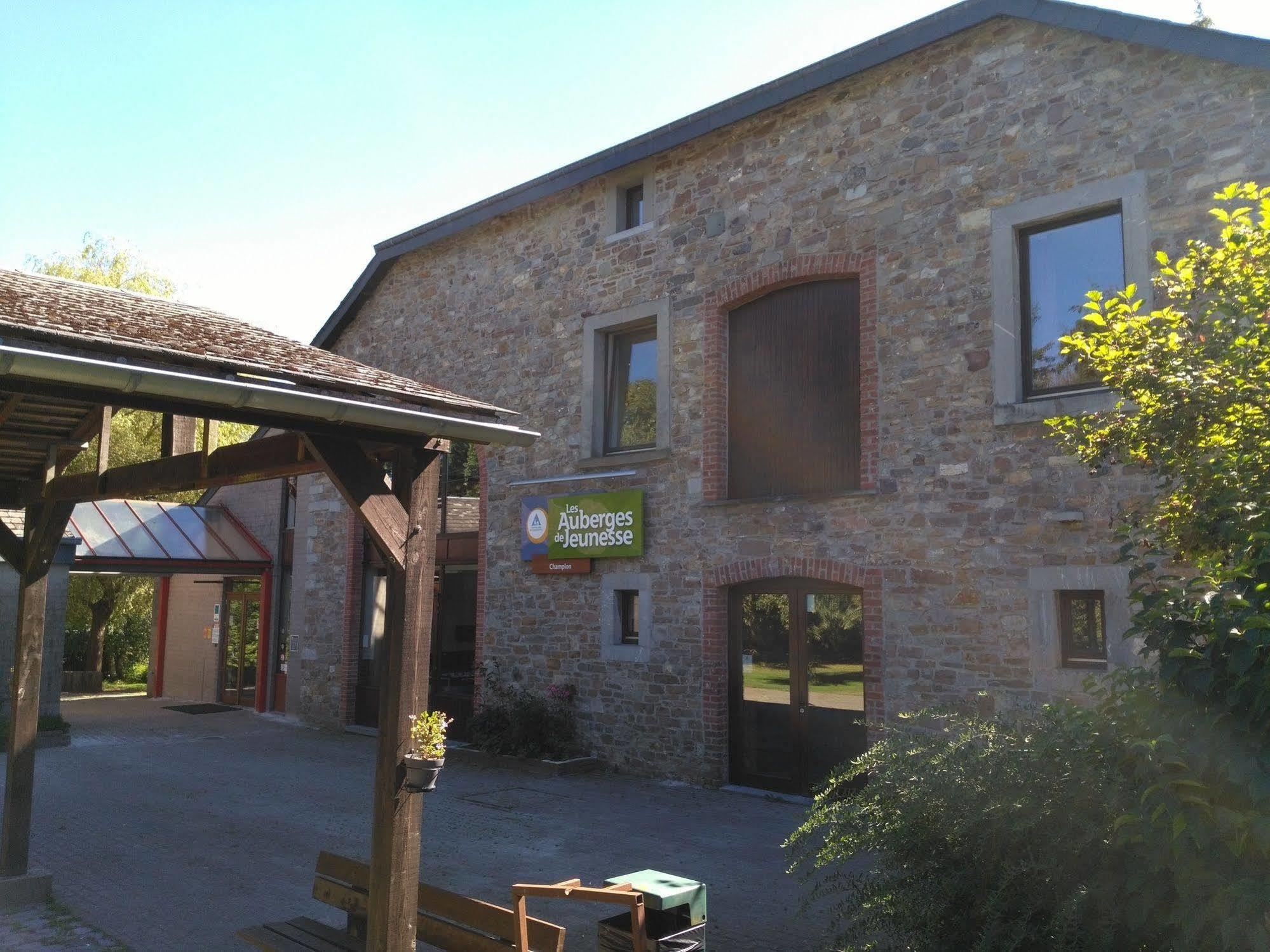Auberge De Jeunesse De La Roche - Champlon Tenneville Eksteriør billede