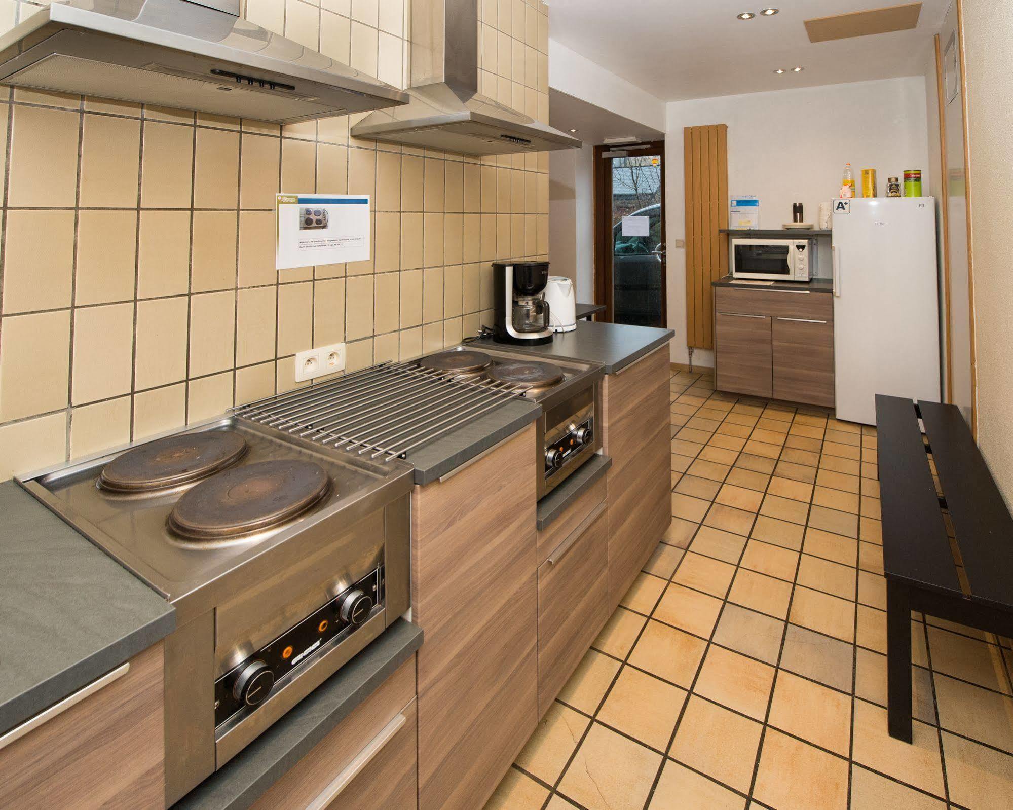 Auberge De Jeunesse De La Roche - Champlon Tenneville Eksteriør billede