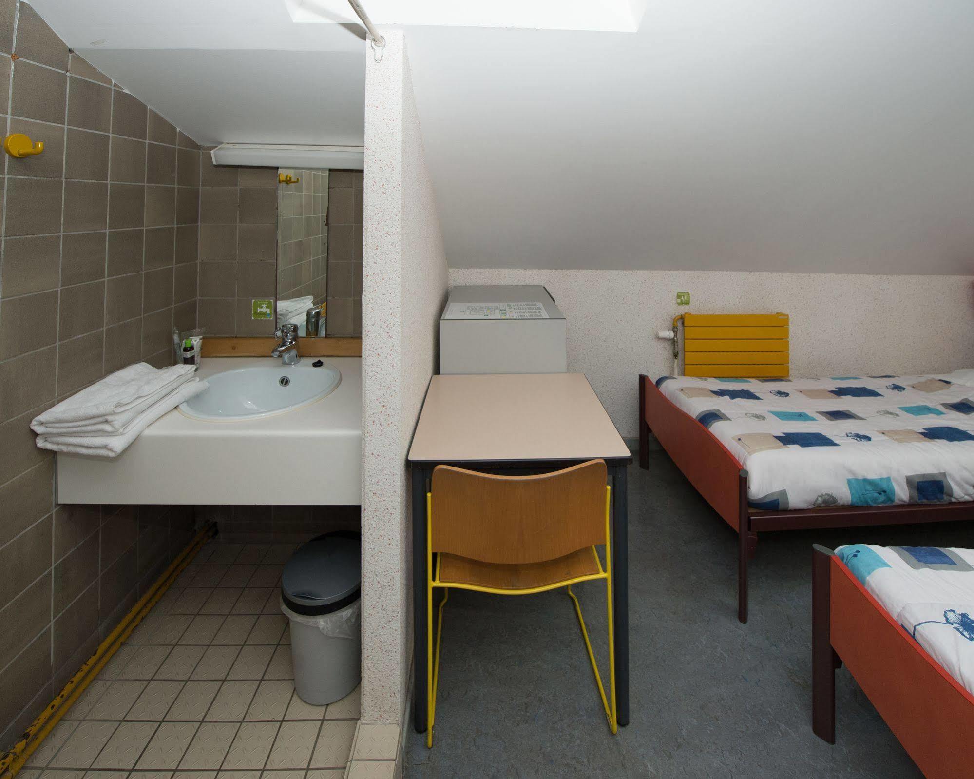 Auberge De Jeunesse De La Roche - Champlon Tenneville Eksteriør billede